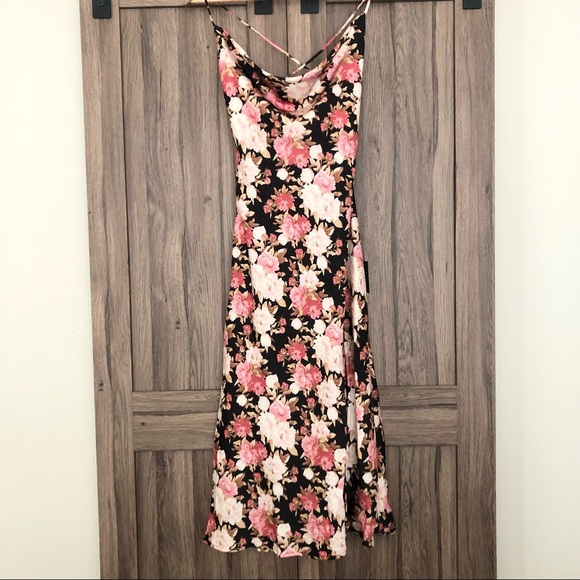 Lulus Moment of Chic Black Floral Print Satin Lace-Up Midi Dress - Picture 3 of 8